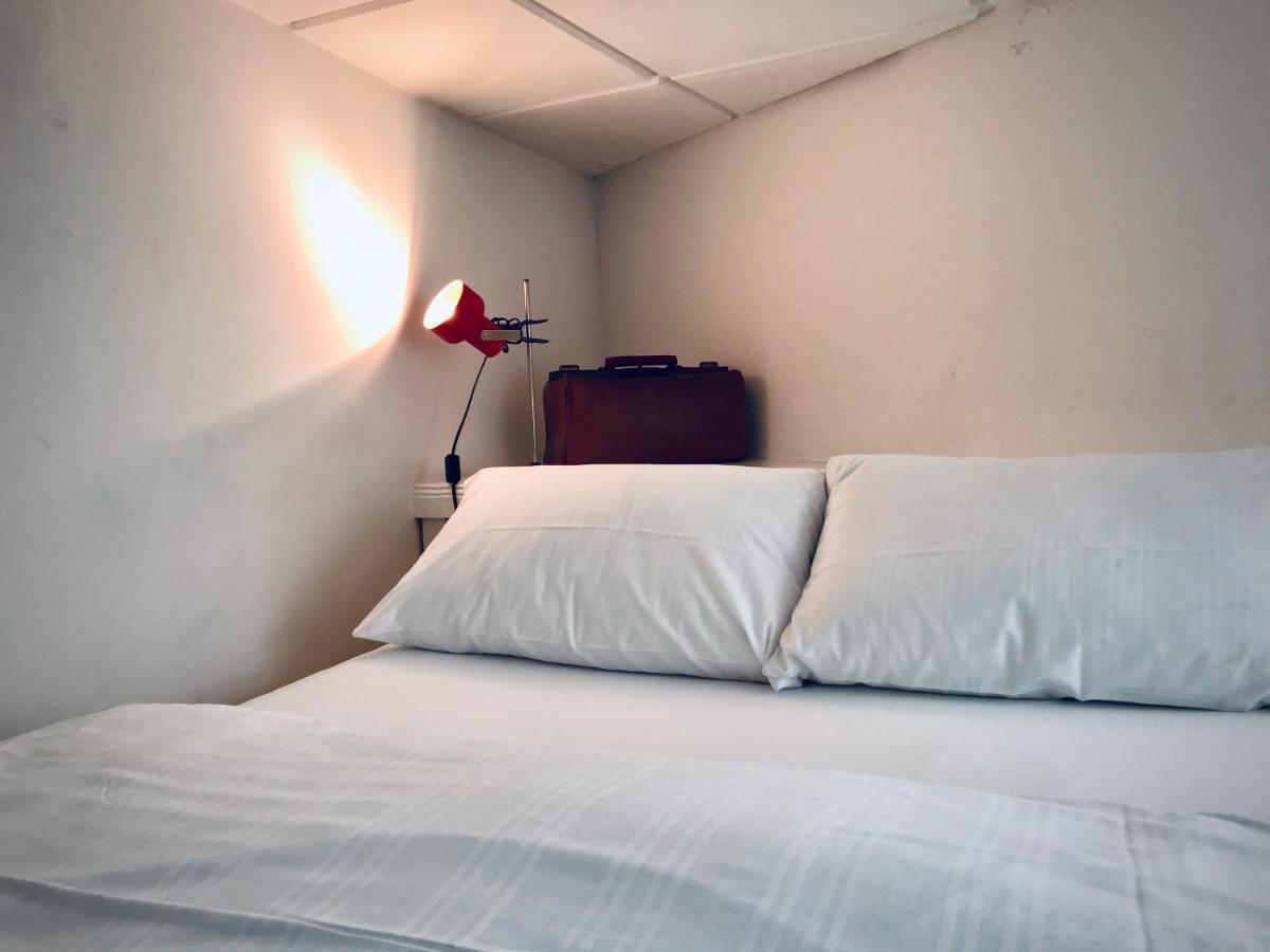 Boutique Hostel Lekkerurlaub ベルリン エクステリア 写真